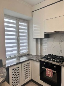 2-к. квартира з ремонтом, меблями та технікою за вул. Мазепи