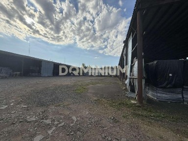 Здається в оренду територія зі складами в м. Іршава