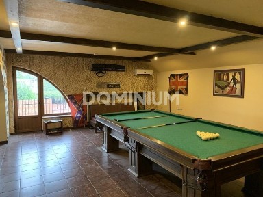 Продаж інвестиційно-комерційного комплексу у м. Виноградів