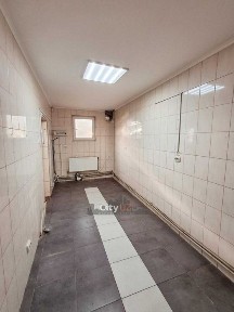 Продається комерційне приміщення