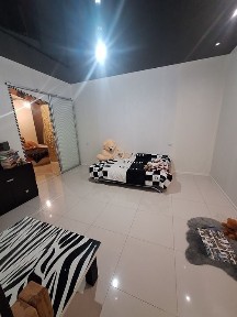 Продаж частини будинку