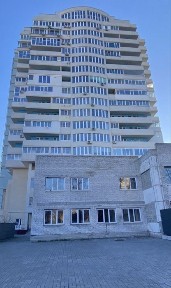 Продаж квартири вільного планування в центрі міста