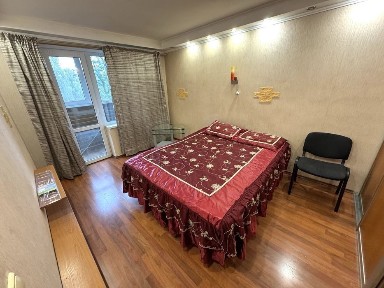 Михайла Котельникова вулиця, мікрорайон Святошин, район Святошинський, Київ, метро Житомирська, вул. Михайла Котельникова 51А • ID 33580173