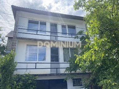 Продається будинок у м. Хуст