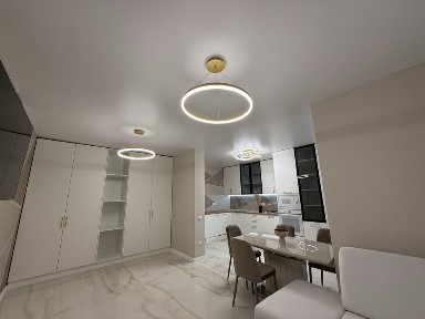 Продаж VIP пентхауса по вул. Рівненська з ремонтом та меблями