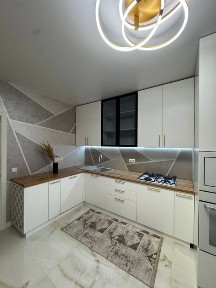 Продаж пентхауса на Рівненській