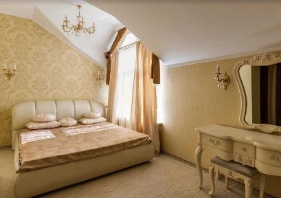 Оренда заміського будинку в Лютіж