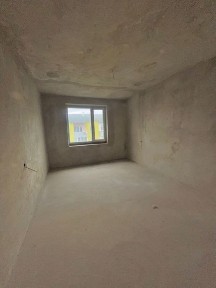 2 кімнатна квартира по вул. Грушевського