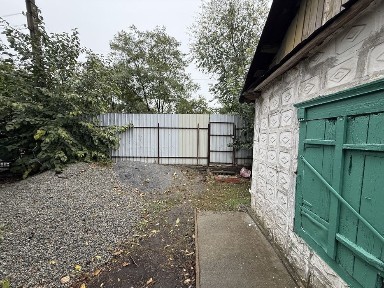 Продам 1/2 дома в центре