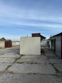 Продам Лоток на центральному Ринку з місцем м. Вільногірськ.