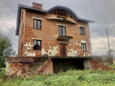 Продається будинок (незавершене будівництво)
