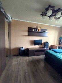 2-к. Русанівка, вул. Ентузіастів з видом на канал