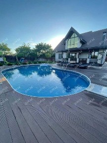 Розкішний будинок в центральній частині міста!