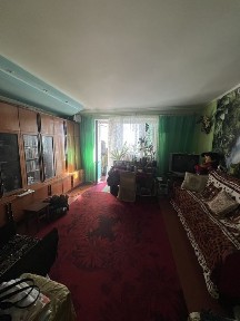 Трикімнатна квартира район Вічно Живим