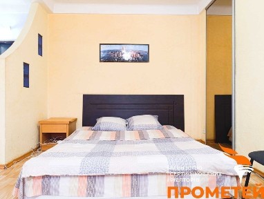 Продаж 1к квартири. Бульвар Дружби Народів (Міхновського) 25.