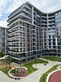 Продаж двокімнатної квартири без ремонту ЖК Кристал | Переуступка | 2к