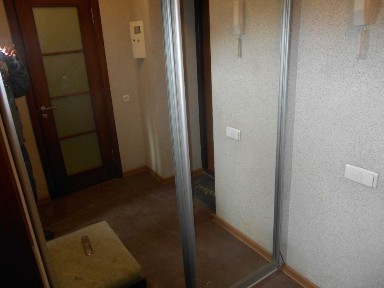 Продам 2-кв м. Защитников Украины пр. Героев Харькова д. 96а