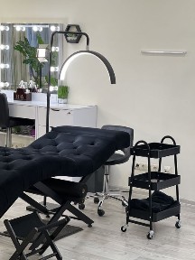 Київ, Оболонський, вулиця Левка Лук'яненка 21