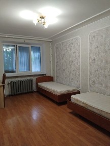 Комарова 3х кімн 1-6 осіб 900 грн