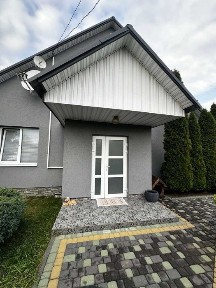 Продається будинок у Тячеві