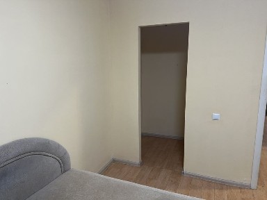 Сдам срочно 2 комнатную квартиру.