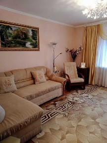 Є- Відновлення! Доглянута квартира в центрі міста !