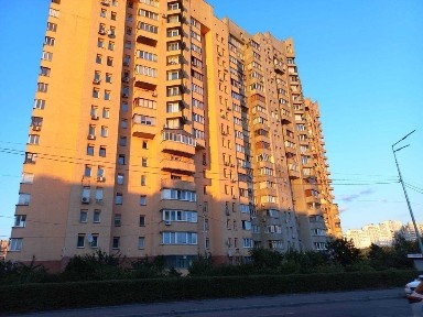 Здам в оренду 1к квартиру біля метро. Без комісії