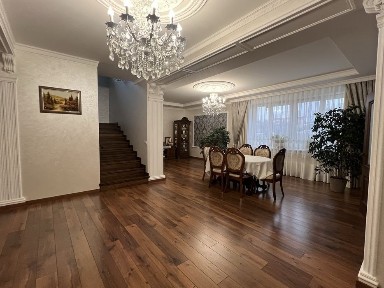 Елітний будинок в Чернівцях!