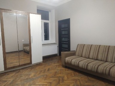 Площа Філормонії 3х кімн 900 грн