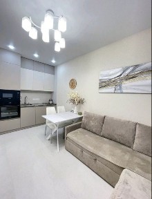 Аренда евродвушка Аркадия ЖК Атмосфера, НОВАЯ, балкон