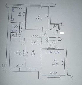 Продаж просторої квартири по вул. Баяна