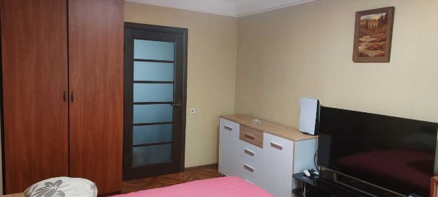 Киев, Героев Севастополя ул., 10Б