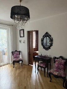 Продаж 2 кім. квартири вул. В.Великого 60000 євро.