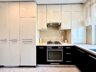 Продам 3 кімнатну