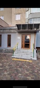 Оренда фасадного приміщення біля РАЦС