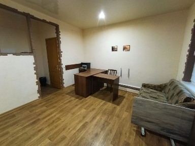 Оренда приміщення по вулиці Героїв України