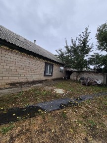 Продаж 1/2 будинку. Червона Слобода.