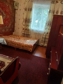 Продається двокімнатна в Центрі