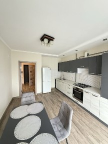 Оренда Липки 2 кімн можна з тваринкою