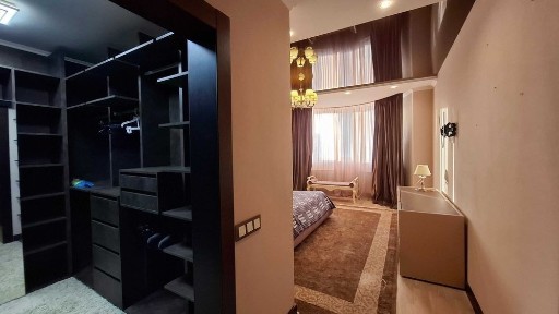 Продаж 3к квартири, вул. Єлизавети Чавдар, метро Осокорки