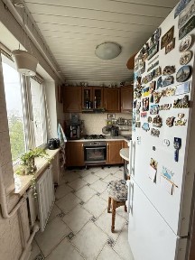 Продам 3-х кімнатну квартиру вул. Інтузіастів 7