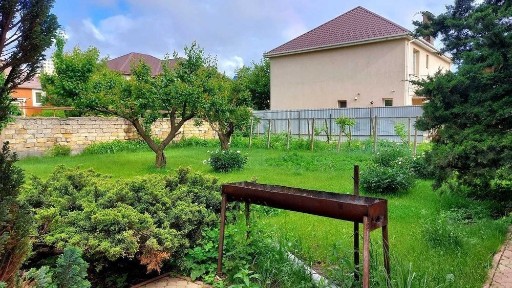 Сдам просторный дом с бассейном и сауной на ул. Виноградная