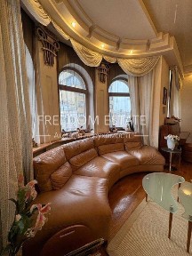 179тыс. $‼️ ПРОДАЖА -30 % ‼️Квартира в центре 245м2 / Сталинка с лифтом