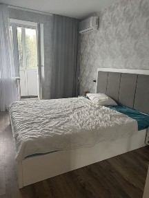 Оренда великої 3 кімн в самому центрі Бучі, сучасний ремонт