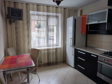 Оренда 1 кімнатної квартири по вул. Лучаківського