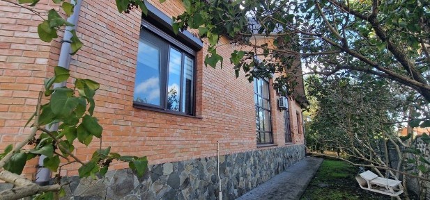 Довгострокова оренда будинку в с. Погреби