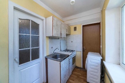 Довгострокова оренда двокімнатної квартири на Межовий провулок 3