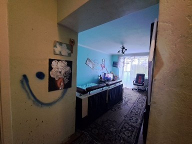 Продам 2 кімнатну квартиру на Одеській біля 