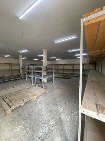 200 кв. м. Склад в центре города.