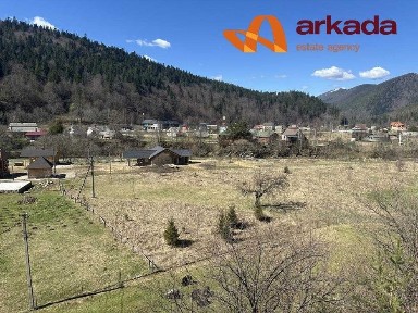 Продам будинок - в Татарові зі зрубу, недорого - готельний бізнес